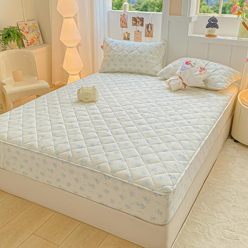Cotton Quilted Fitted Sheet Cover, New All-season Mattress Protector, Dust Cover, All-inclusive Sheet That Does Not Shift