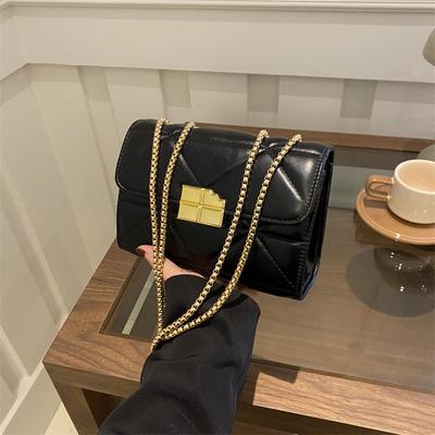 2025 Niche Design New Women's Bag Diamond Versatile Portable Retro Small Square Bag Texture Chain Shoulder Messenger Bag