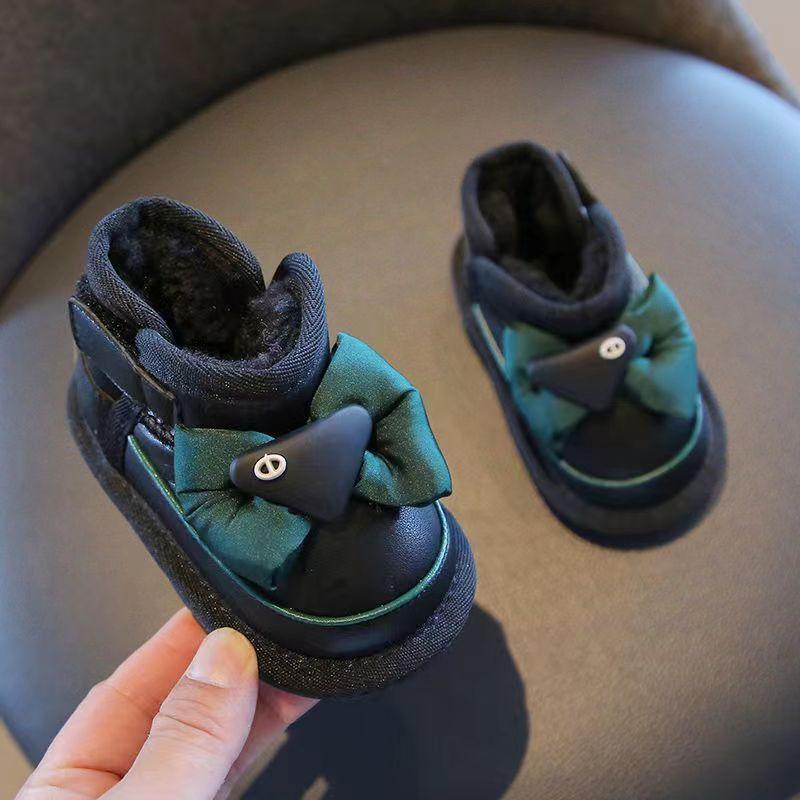 

Детская обувь для девочки, хлопковая обувь на мягкой подошве, плюшевая обувь для ходьбы, противоскользящие зимние ботинки, кожаные ботинки с высоким верхом, туфли принцессы с большим бантом 17-insole12cm чёрный