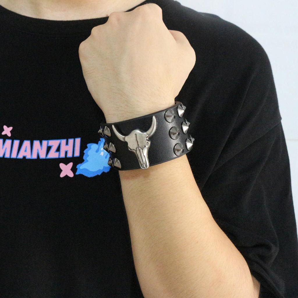 Retro Punk Leather Studded Bracelet - Trendy European and American Style