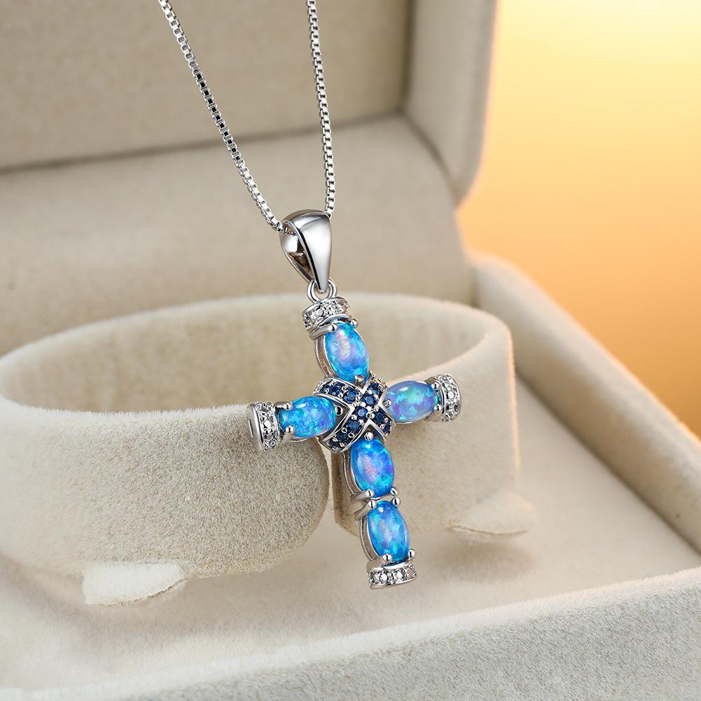 European and American Style Pendant with Cross and Diamond Necklace Exquisite