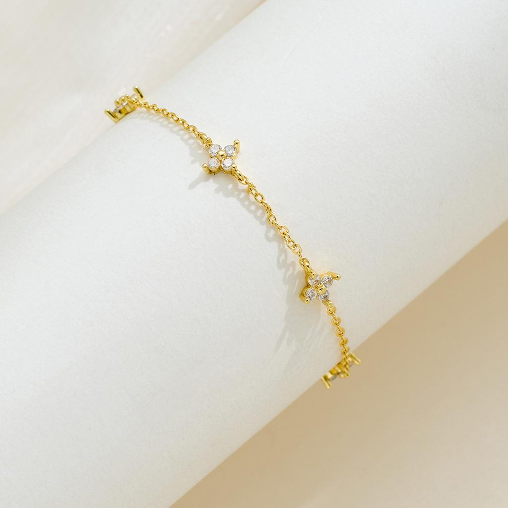 New Japanese Korean Zircon Four Clover Bracelet For Women Fashion Rhinestone Flower Bracelet Casual Party Jewelry Lady Gift