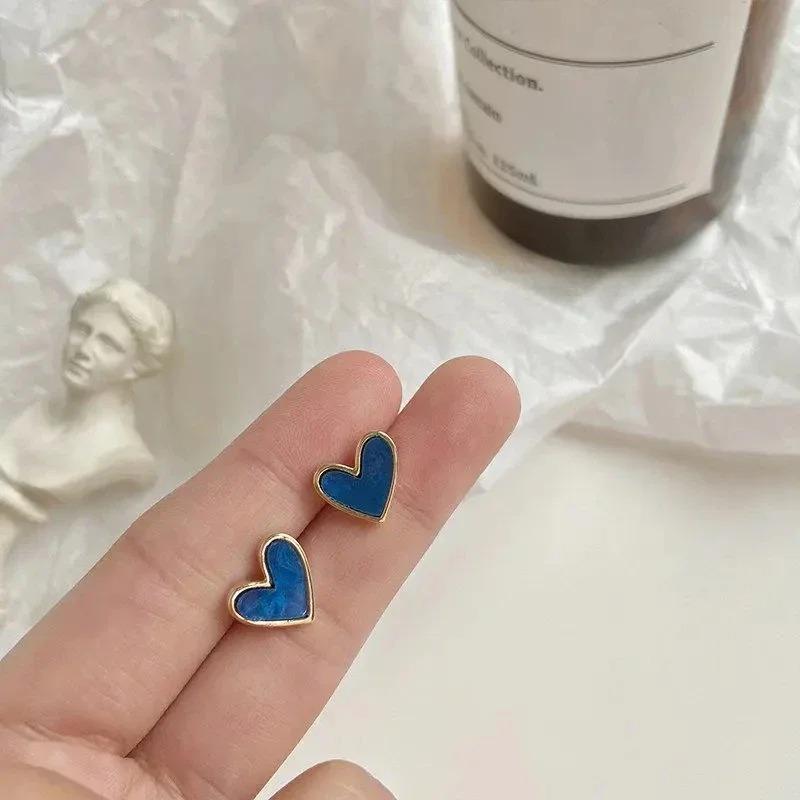 2025 Trendy Heart Stud Earrings For Women Korean Elegant Light Luxury Love Dangle Earring Fashion Simple Drop Jewelry Girls Gift