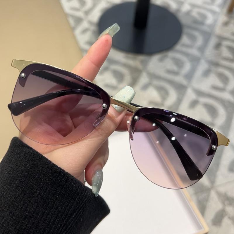 New Cool Colored Small Frame Sunglasses Fashion Women'S Oval Eyeglasses Men Outdoor Sunshade Small Round Shades Uv400 Eyewear