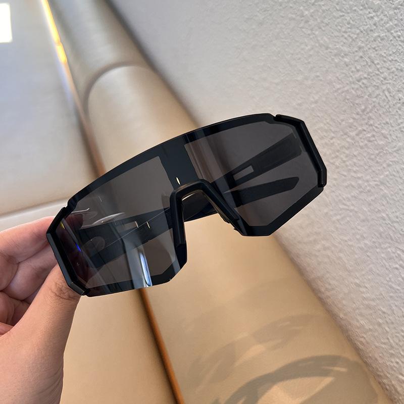 Oversized Square Frame Sports Glasses Men'S And Women'S Sunglasses Retro Punk Outdoor Skiing Bike Windproof Sunglasses