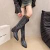 Fashion Hot Selling 2025 New Vintage Pointed Toe Thick Heel Cowboy Boot for Women Embroidered Western Cowboy Boots Shoe Designer Autumn