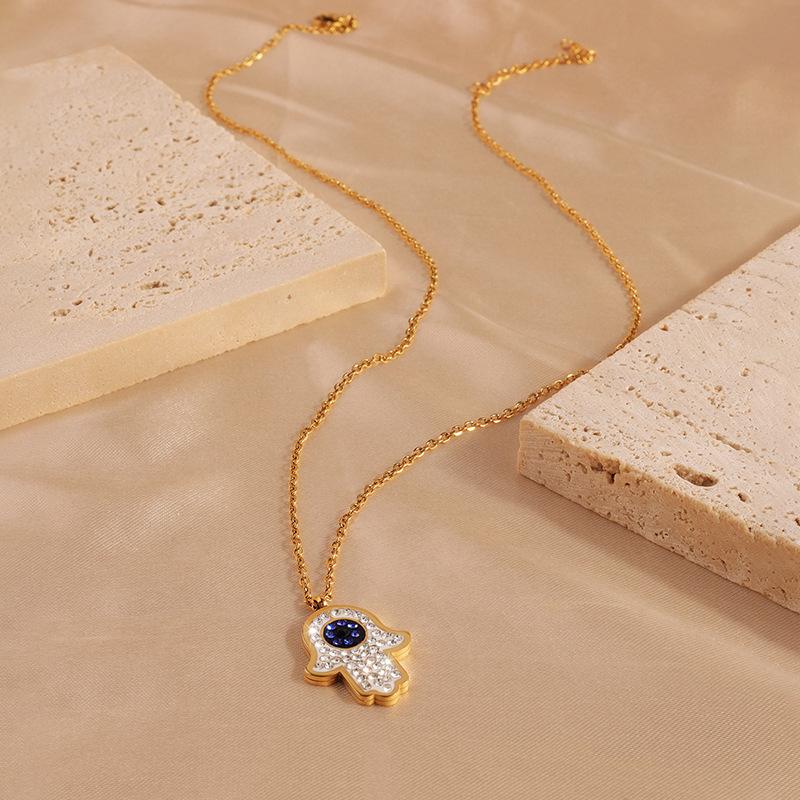 European and American Fashion Palm Diamond-inlaid Love Titanium Steel Necklace Popular Niche Light Luxury Collarbone Chain Necklace
