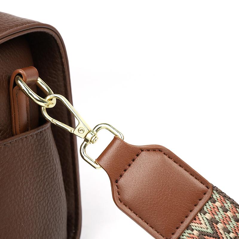 Retro Women's Shoulder Bag Large Capacity Shoulder Bag