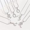 Königliches Hof-Halsband inspiriert von Mean Girls - Set mit Anhängern: Kreuz, Krone & römische Ziffern, vollständig besetzt mit Zirkonia - Luxuriöser, vergoldeter Kupfer-Choker für Damen