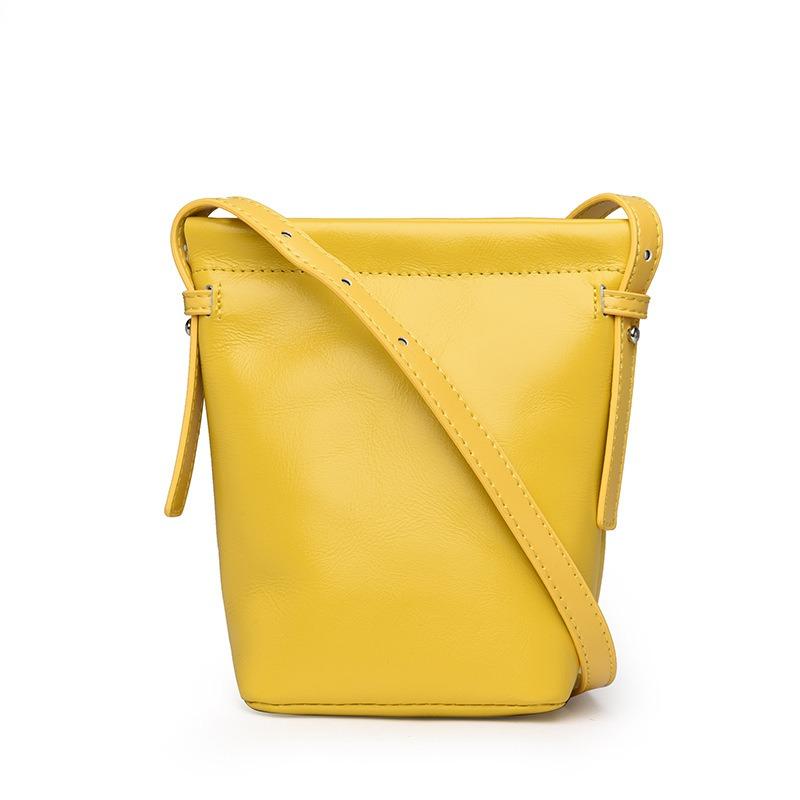 Portable commuter mobile phone bucket bag women's new simple shoulder bag fashionable multi-color versatile crossbody bag