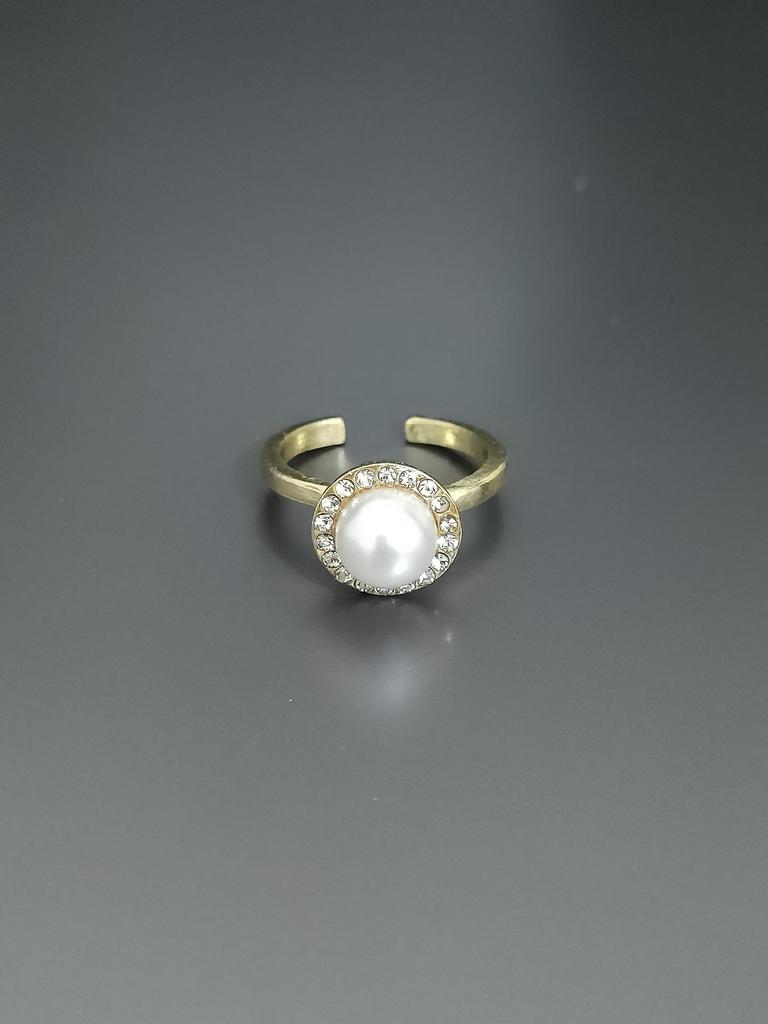 Elegant Retro Pearl Clavicle Necklace - Versatile French Summer Accessory for Women