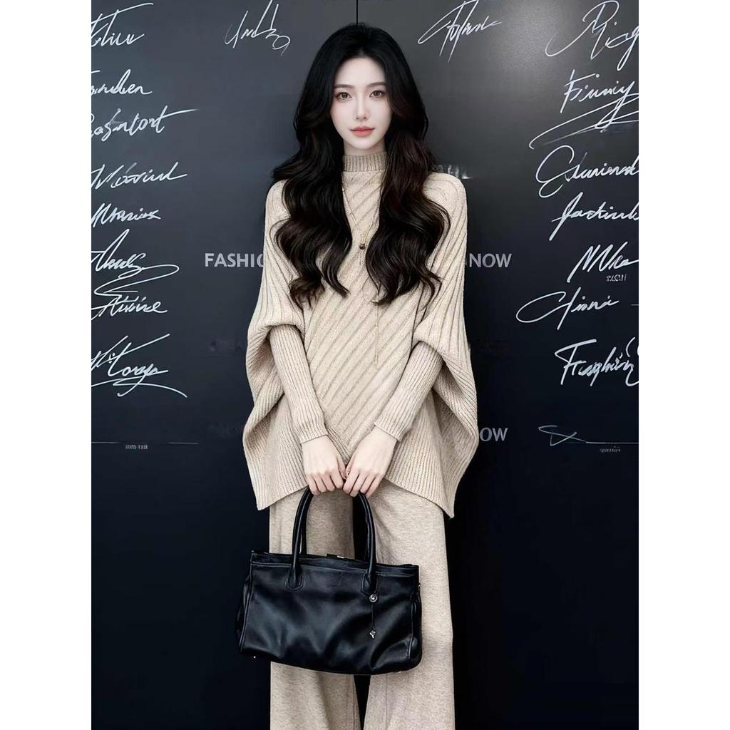 French Retro Casual Knit Two-Piece Set: Bat Sleeve Autumn/Winter Design, Comfortable Fit