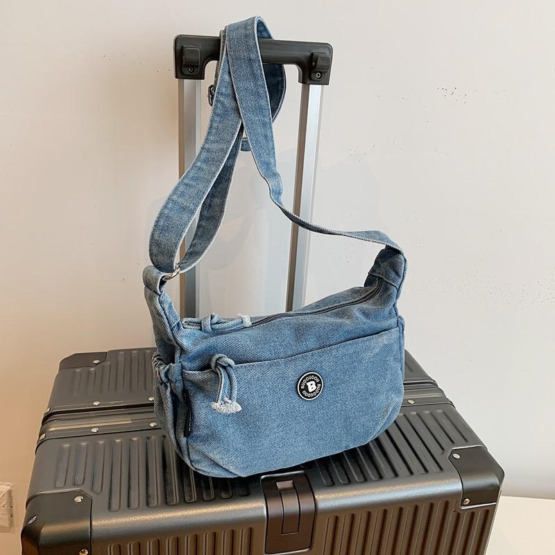 

2025 summer new shoulder bag women s light luxury design sense casual fashion denim bag sun wind trend messenger bag светло-синий