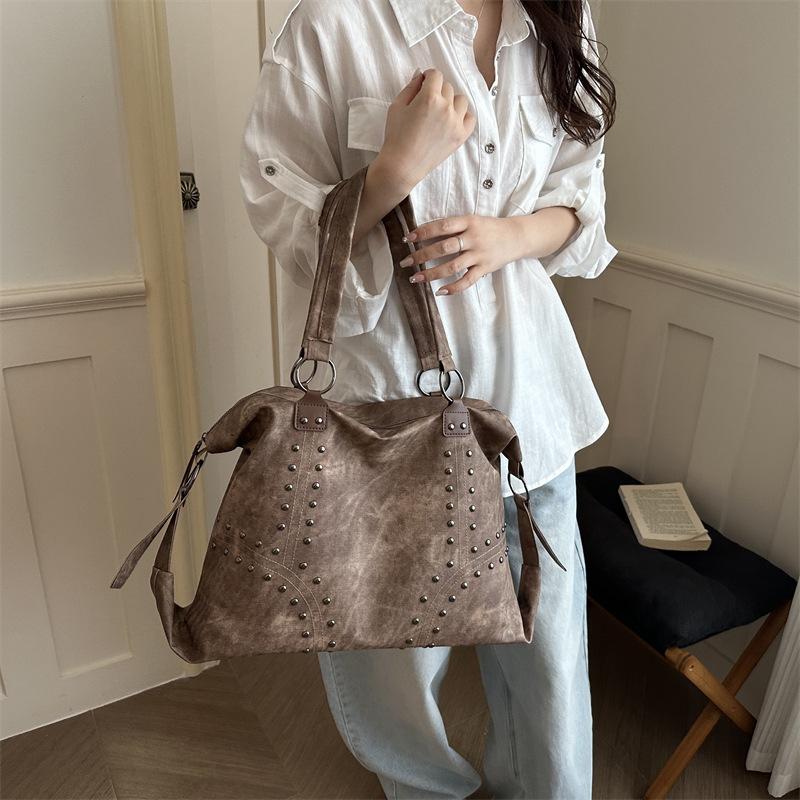 Women Fashion Rivet Large Capacity Shoulder Tote Bag Casual Daily Commute Underarm Bag