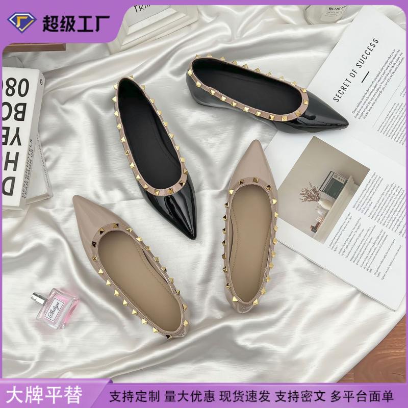 Rivet flat shoes women's soft sole comfortable summer new 2025 French shallow mouth single shoes women's one-pedal pointed women's shoes