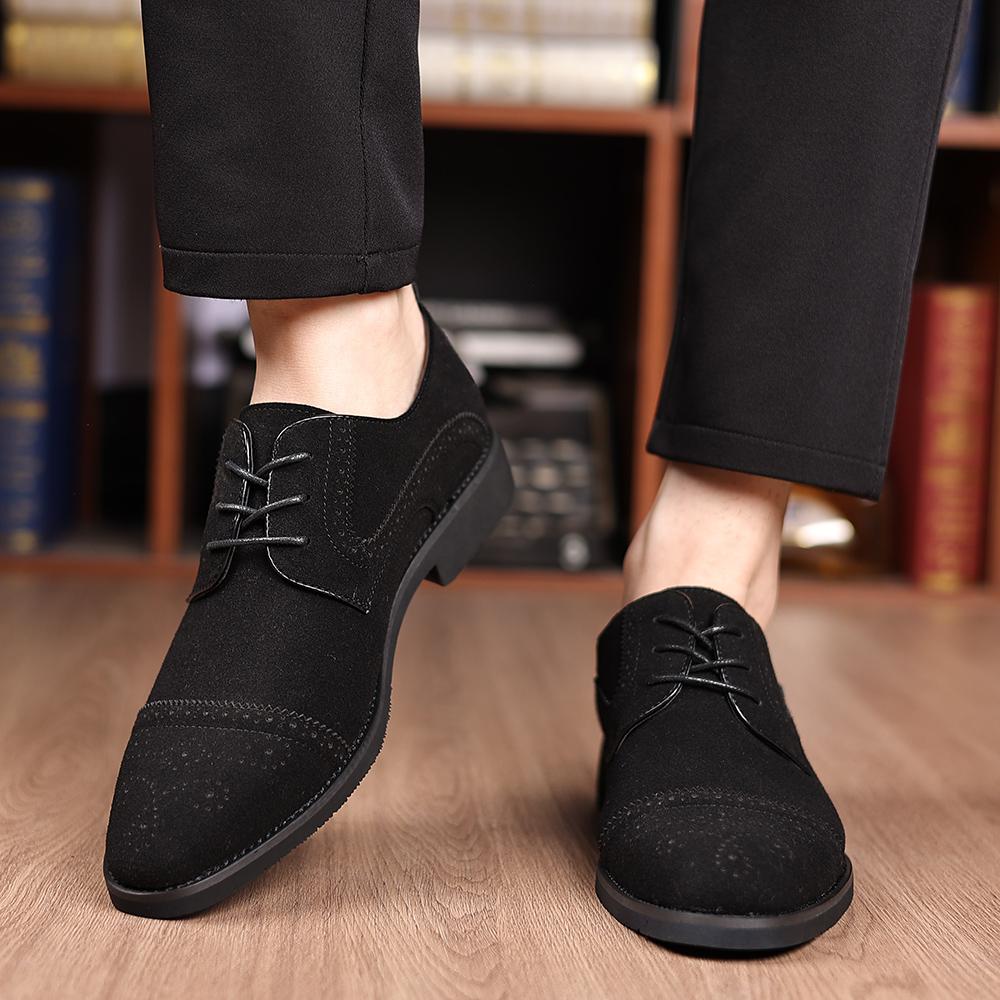 Fashion Mens Oxford Shoes Brand Suede Leather Shoes Vintage Slip on Classic Casual Men Driving Shoes Wedding Male Dress Shoes Pointed
