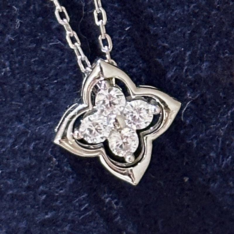 Accessible Luxuryclassy Four-leaf Clover Necklace Smart Detachable Design Exquisite Fashioncasual Clavicle Chain