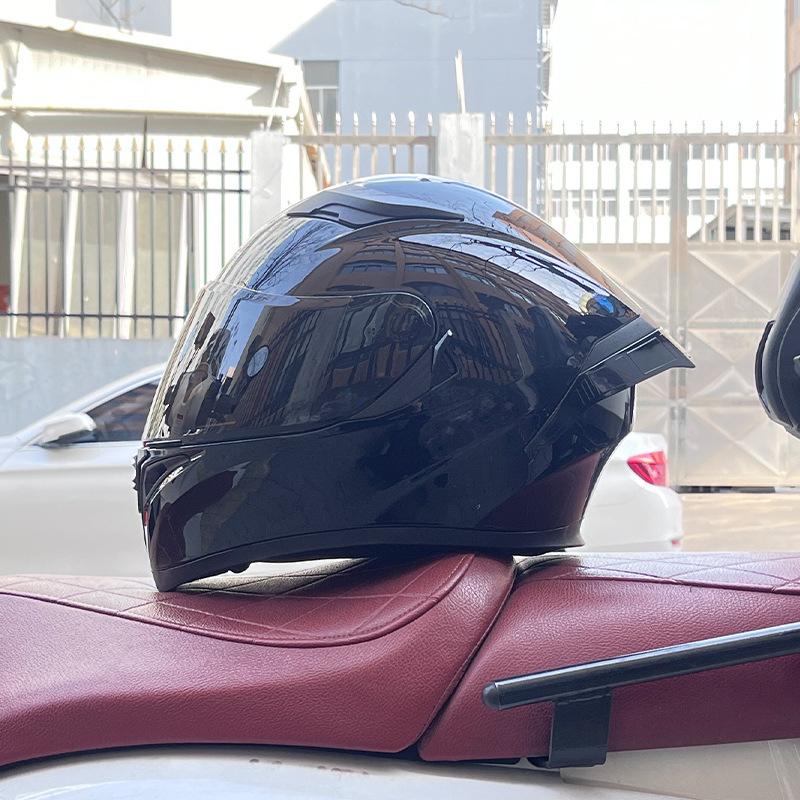 Motorcycle big tail helmet full helmet can be installed Bluetooth headset men's four seasons electric vehicle locomotive riding safety