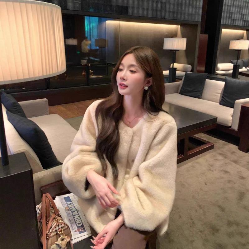 

Women s Brown Faux Fur Coat Oversized V Neck Warm Winter Jacket S абрикосовий