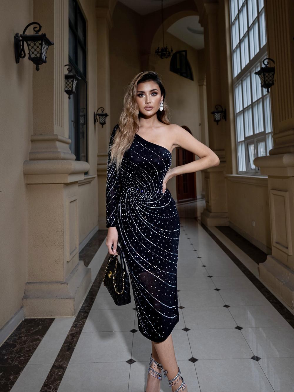 

Платье женское облегающее на одно плечо класса люкс с отделкой стразами Large чёрный