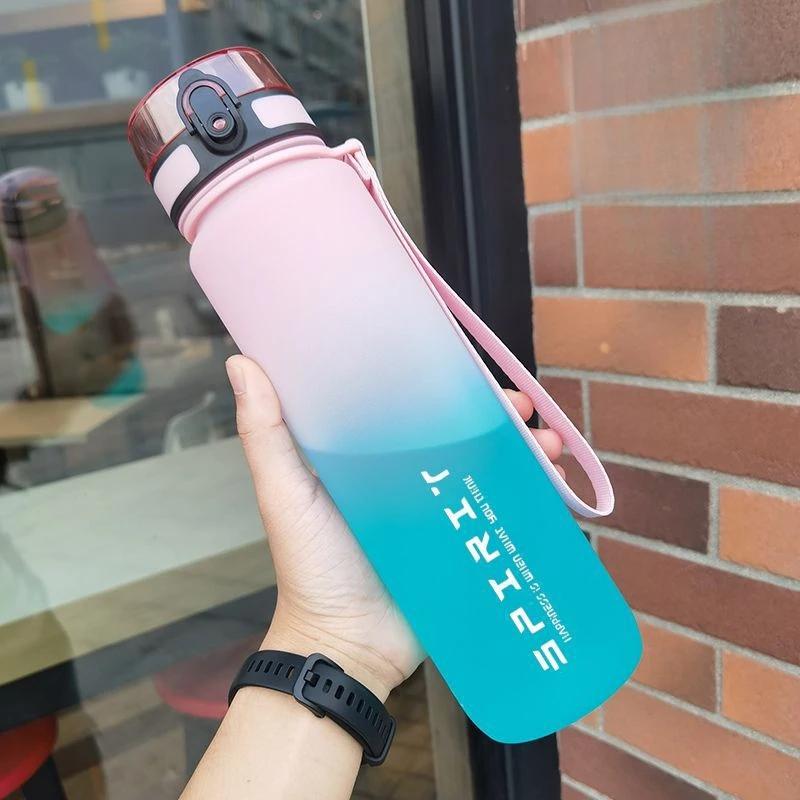 500/650/1000ML Portable Sports Water Bottle Gradient Color Plastic Drinking Bottle BPA Free Large Capacity Water Jug Fitness Jug 650ML