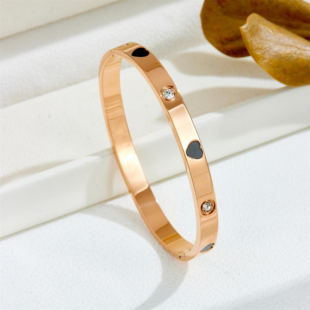 2026 Fashion Bracelet, High-end Temperament Elegant Jewelry Light Luxury Niche Design Love Bracelet