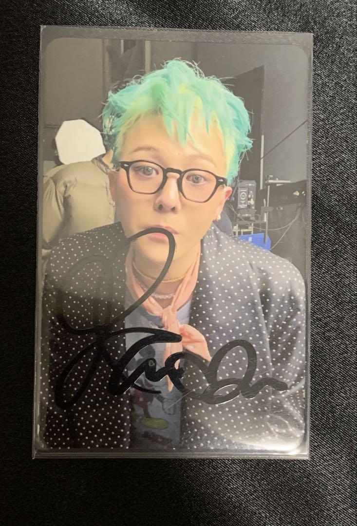 

[USED] Autographed G-DRAGON Jiyong Seoul Concert Trading Card Green with Glasses