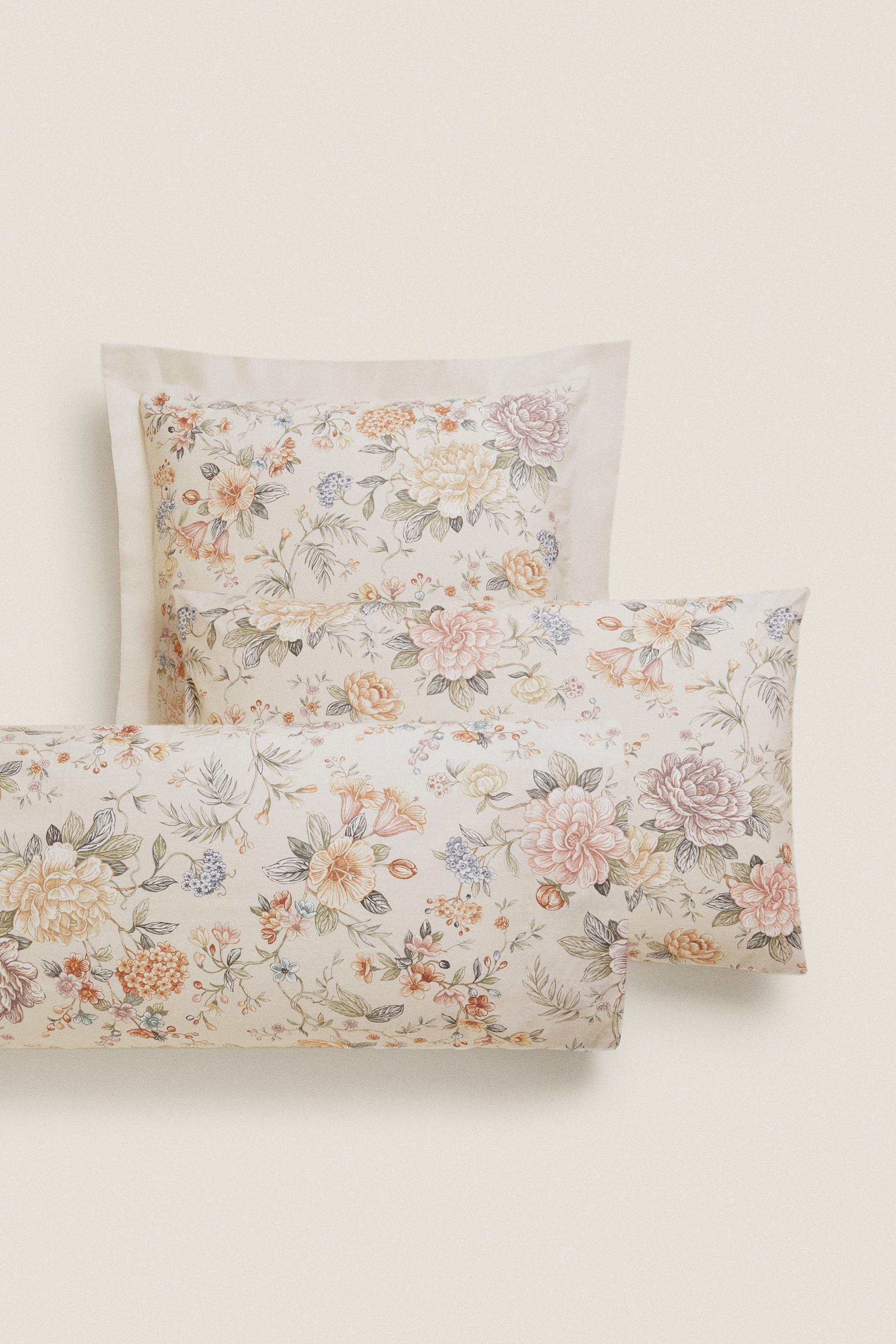 

НАВУШКА С ЦВЕТОЧНЫМ ПРИНТОМ