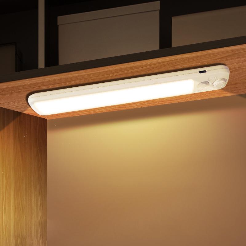 Lumină de noapte cu senzor de mișcare Lampă fără fir reîncărcabilă prin USB sub dulap Lumini LED pentru dulapul de bucătărie Iluminat dulap dormitor