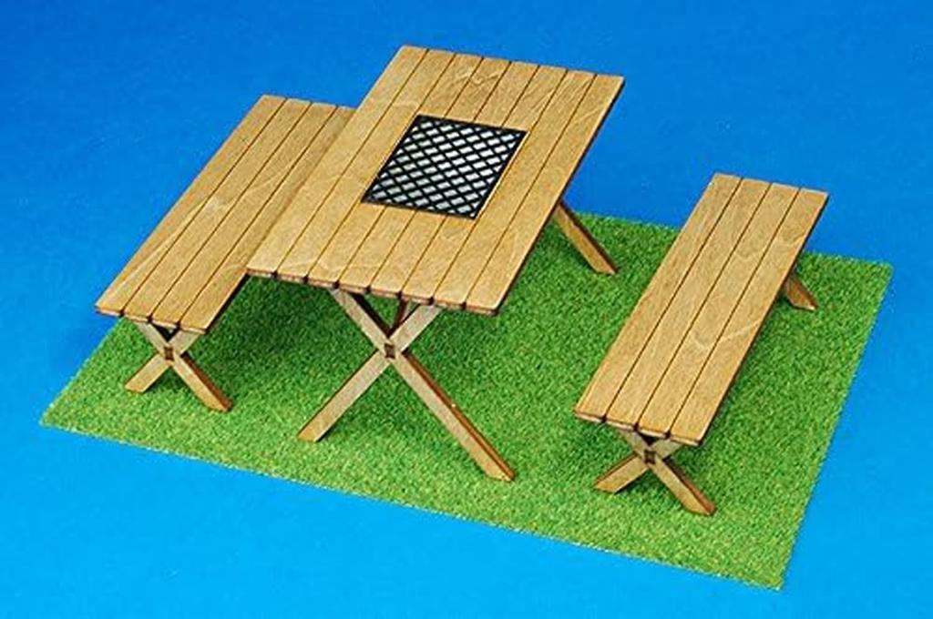 Cobaanii Mokei Studio Scale BBQ Table and Chairs Wooden Assembly Kit 1/12 WF-009