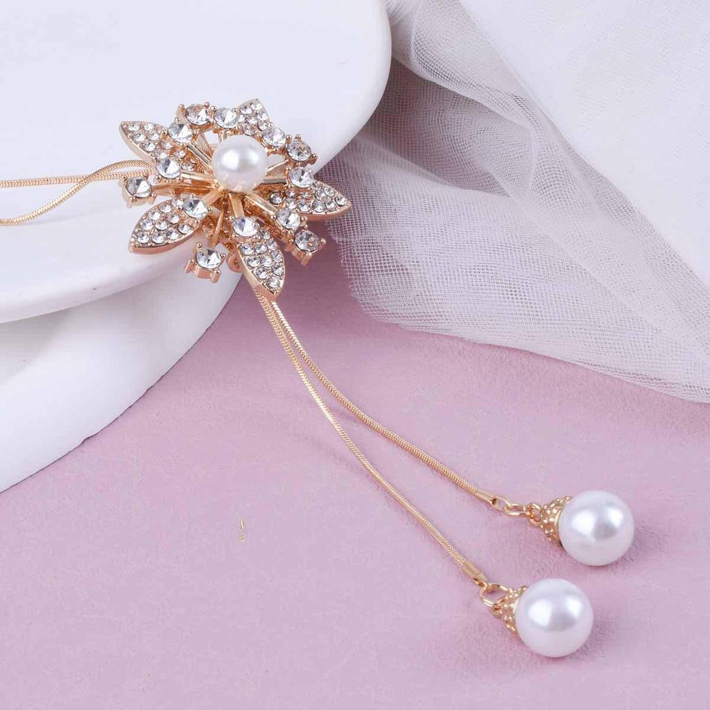 Autumn/Winter Korean Flower Pendant Long Necklace for Women