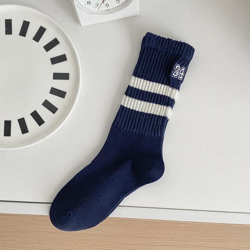 

Женские осенне-зимние гольфы до середины икры в школьном стиле с двойными полосками, цифровые гольфы до середины икры для занятий спортом 1 pair темно-синий