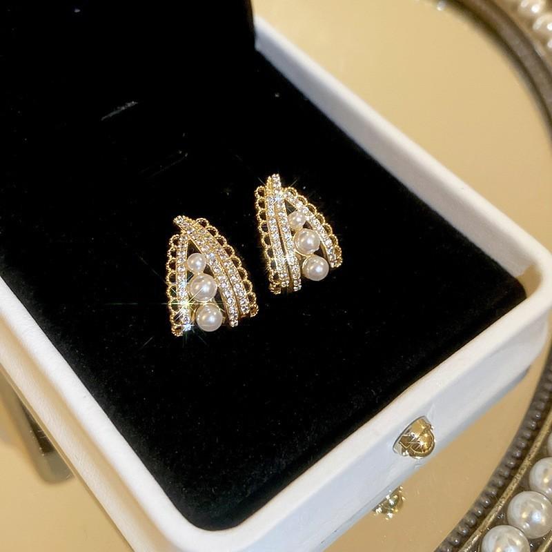 Zircon Geometric Pearl Stud Earrings Autumn and Winter Retro Elegant Earrings Temperament Earrings Women