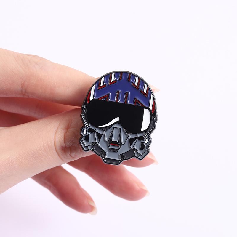 Action Movie Character Enamel Pins Classic Star Plane Pilot Brooches Lapel Badges Jewelry Gift for Fans Friends