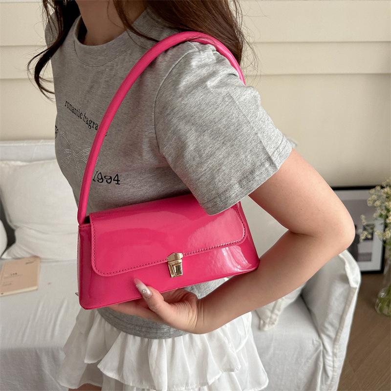 2024 Summer Women's Retro French Texture Shiny Shoulder Bag
