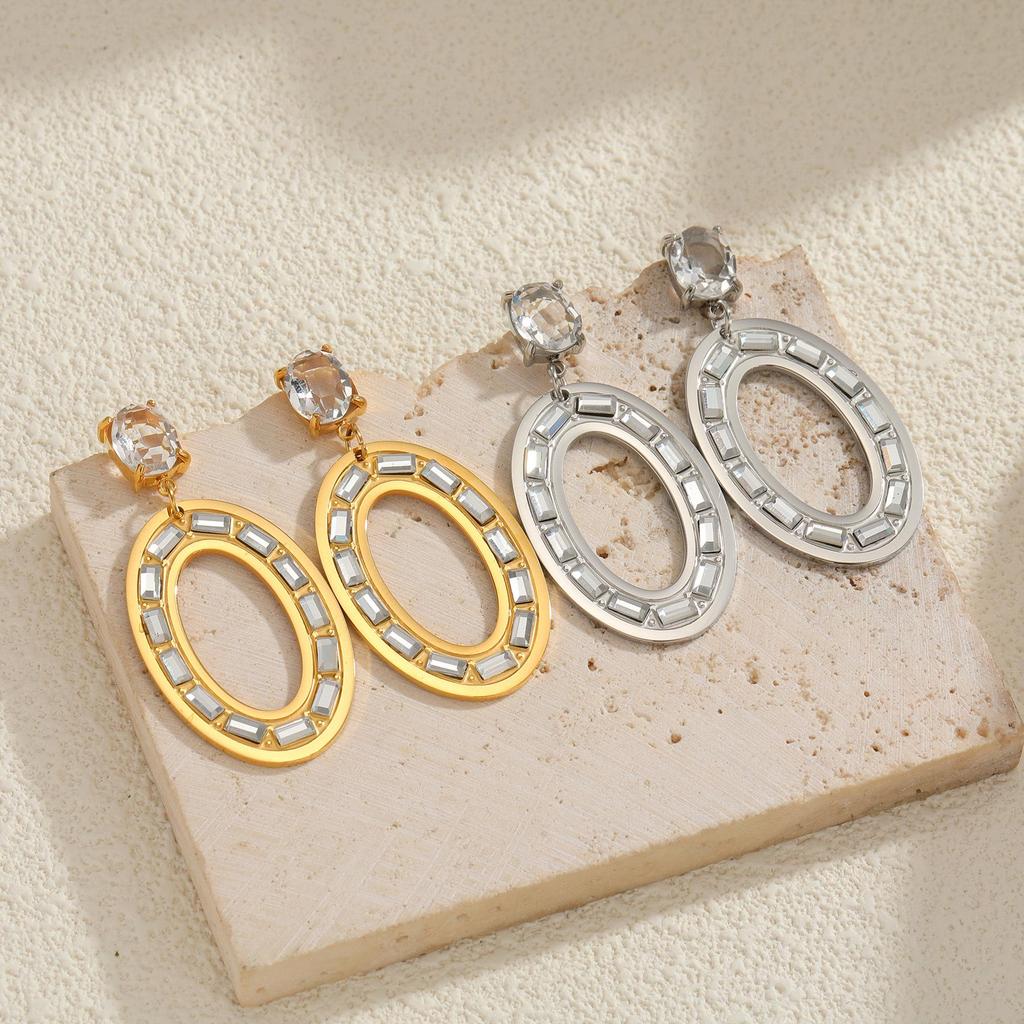 Geometrische Ovalen Holle Inleg Diamant Oorbellen - 18K Goud, Minimalistisch Roestvrij Staal Ontwerp voor Herfst/Winter.