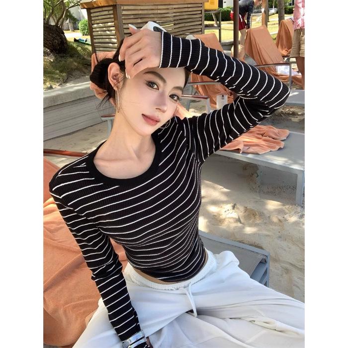 Chic Striped Backless Long-Sleeve Top for Women - Slimming, Versatile, Fashionable Autumn Wear Large