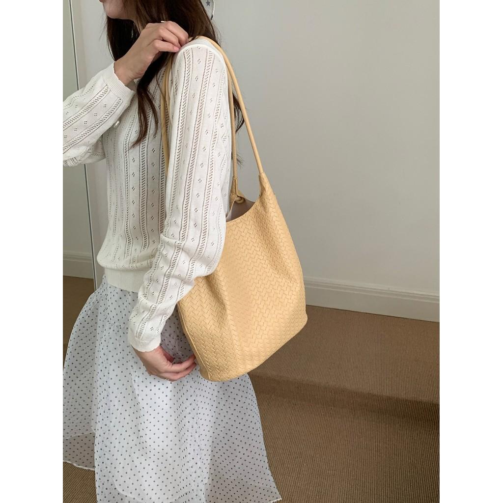 IELGY Large-Capacity Woven Tote Bag Lazy Commuter Portable One-Shoulder Bucket Bag