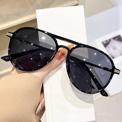 Nuovi Occhiali da Sole alla Moda con Doppio Ponte Protezione UV da Viaggio all'Aperto Occhiali da Sole Ultraleggeri Classici Occhiali da Guida