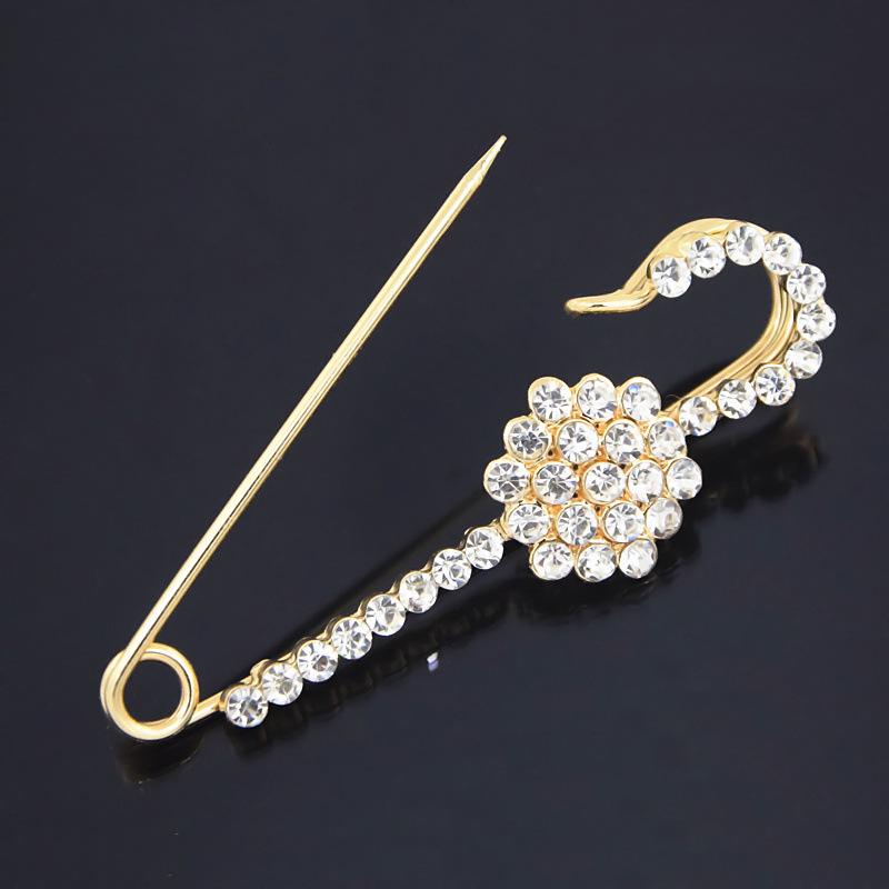 Large Rhinestone Brooch Pin for Sweaters, Coats, and Cardigans - Men's and Women's Accessory