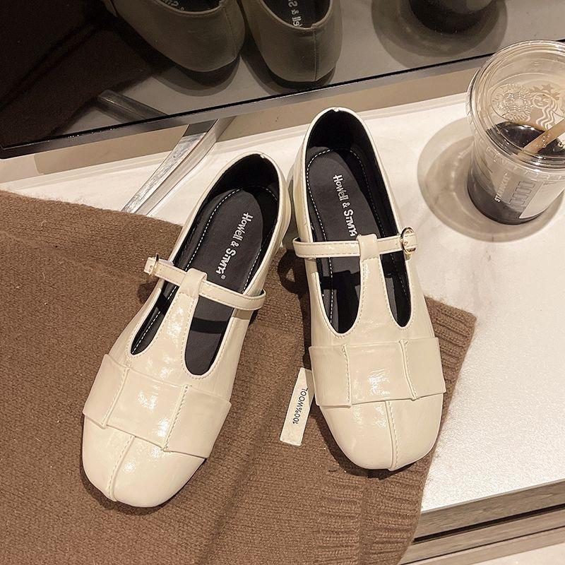 Retro Round Head Single Shoes 2026 Spring New Head Retro French Flat Bottom Shallow Mouth Women's Soft Sole One Word Mary Jane Shoes