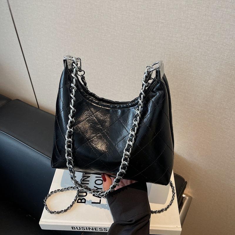 

Rhombus chain bag women s large-capacity new niche design shoulder messenger bag spring and summer commuter dumpling bag