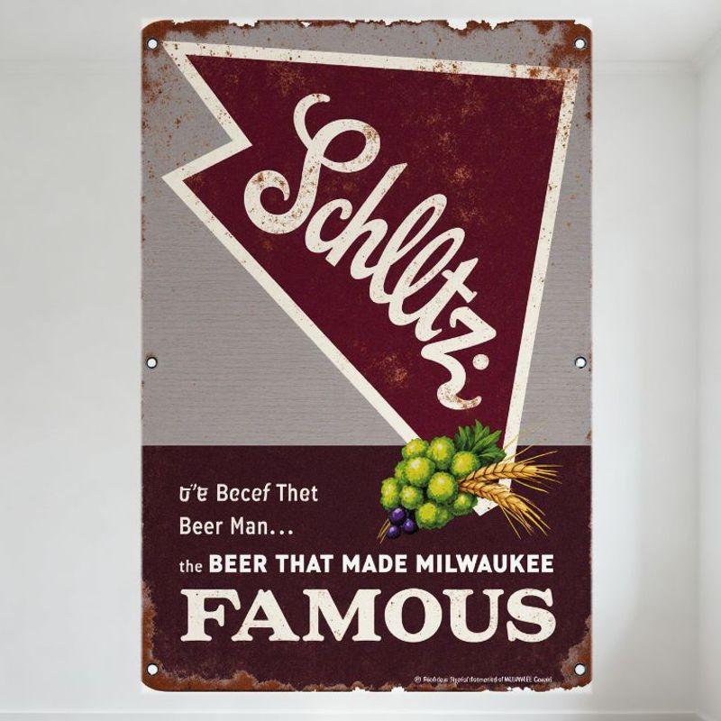 Vintage Schlitz Beer Metal Tin Sign The Beer That Made Milwaukee Famous Rustic Distressed Retro Wall Plaque for Man Cave Bar Hom 20x30cm（7.8x11.8inch）