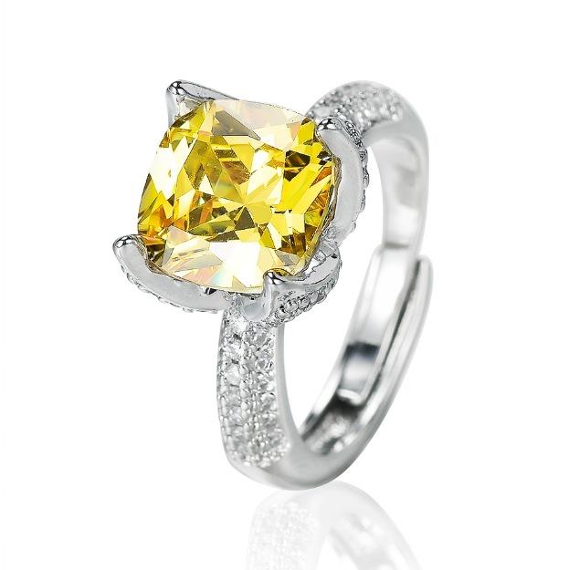 Popular European and American luxury square ice flower cut high carbon diamond ring, celebrity feeling colored treasure ring