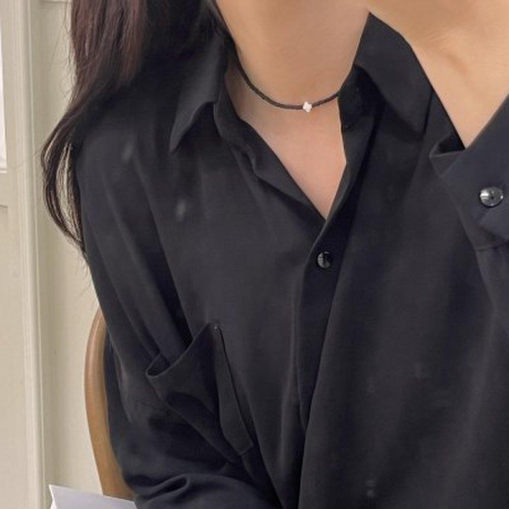 [Self-made] Clover Mother-of-Pearl Black Matte Bead Choker Necklace