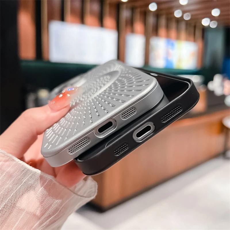 Slim Heat Dissipation Mesh For Magsafe phone Case for iPhone 15 13 12 14 16 Pro Max 16 Plus Metal Camera Protection Cover