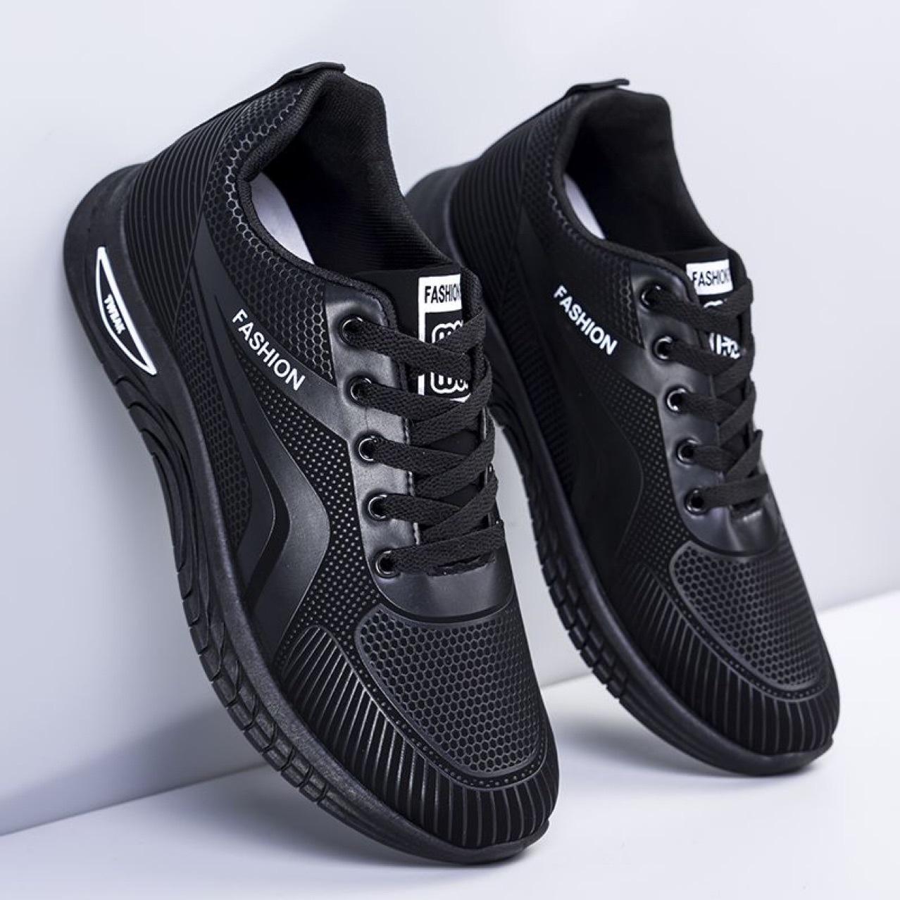 

Мужские кроссовки из износостойкой кожи на мягкой подошве - Легкие, водонепроницаемые, грязеотталкивающие для весны/лета 2025. 43