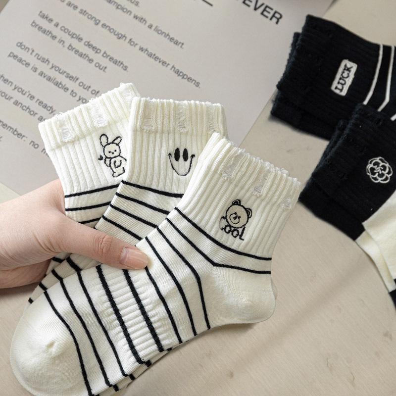 5/10 Pairs Casual Women's Mid Calf Socks Spring Summer Lightweight Black and White Striped Embroidered Cotton Socks Cute Teenage Girls' Long Socks