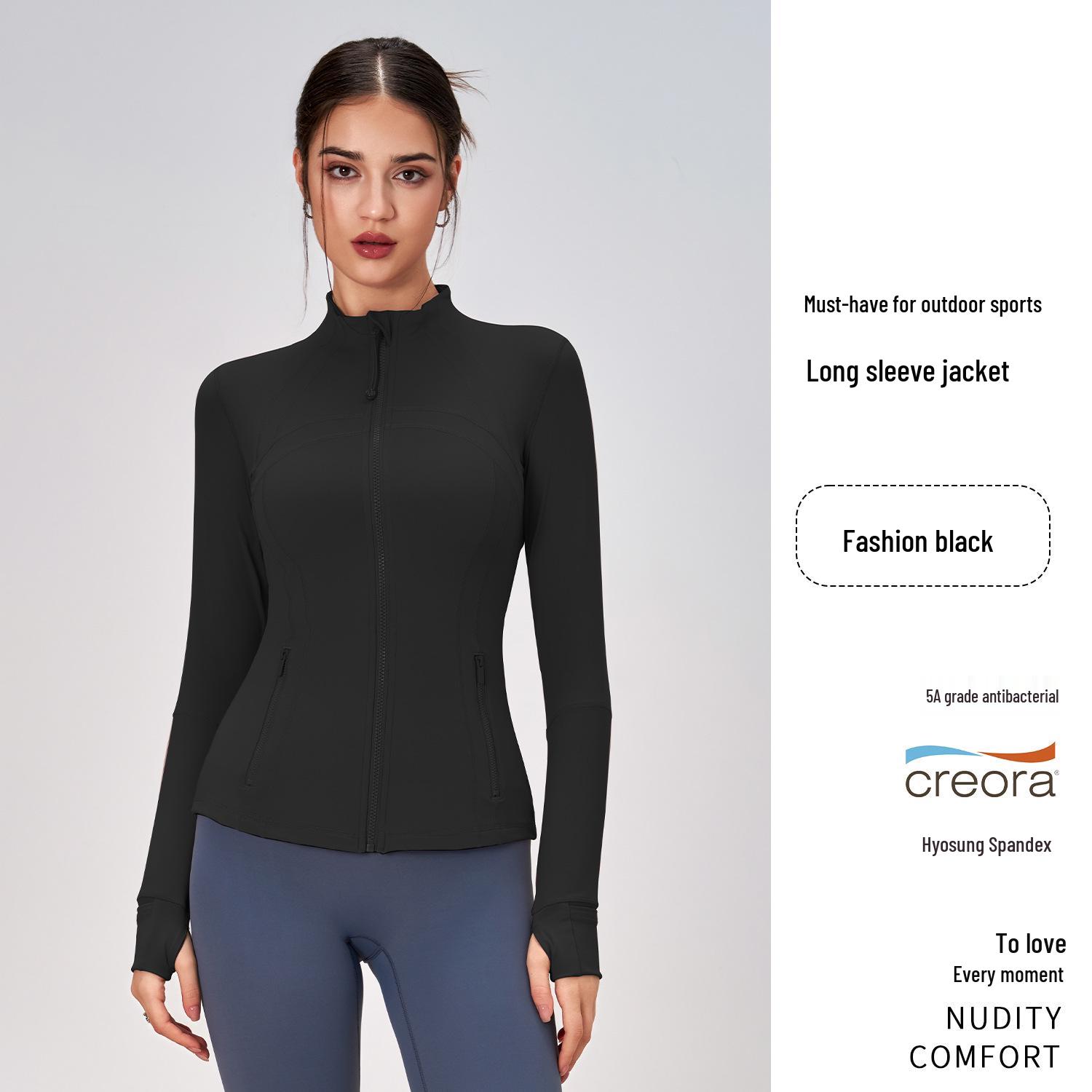 

Женская спортивная куртка облегающего кроя с длинным рукавом на молнии и со стойкой M