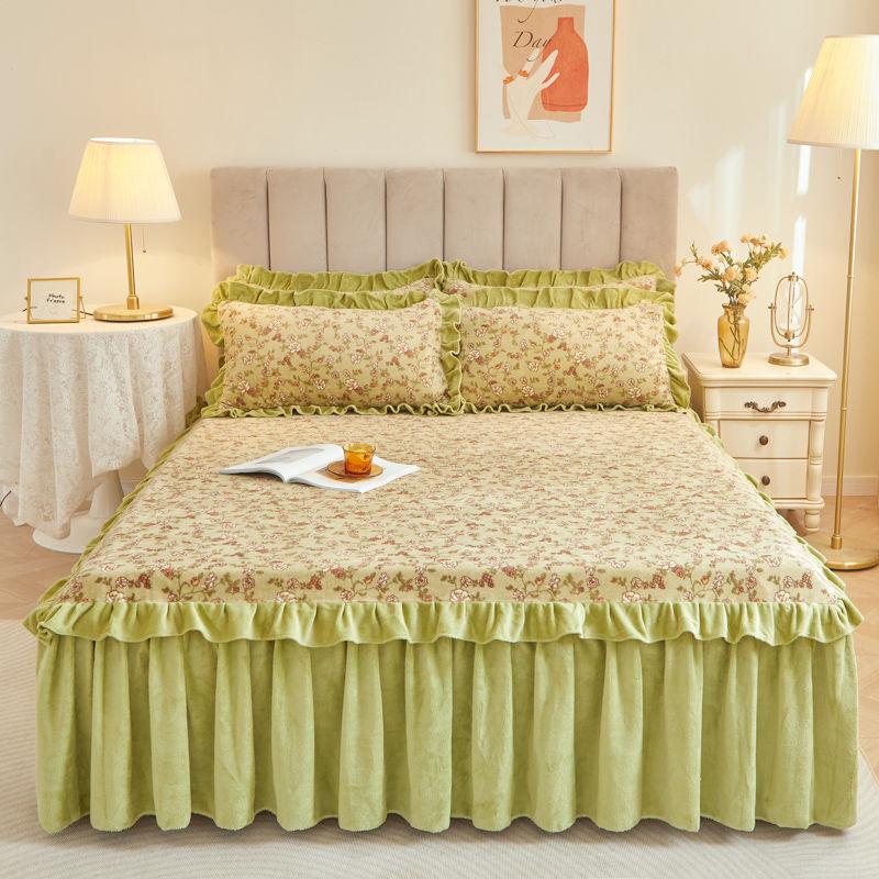 3 stücke Kleine Blumenmuster Plüsch Bett Rock Winter Dicke Volant Rand Tagesdecke Matratze Schutzhülle Anti Slip Bettlaken